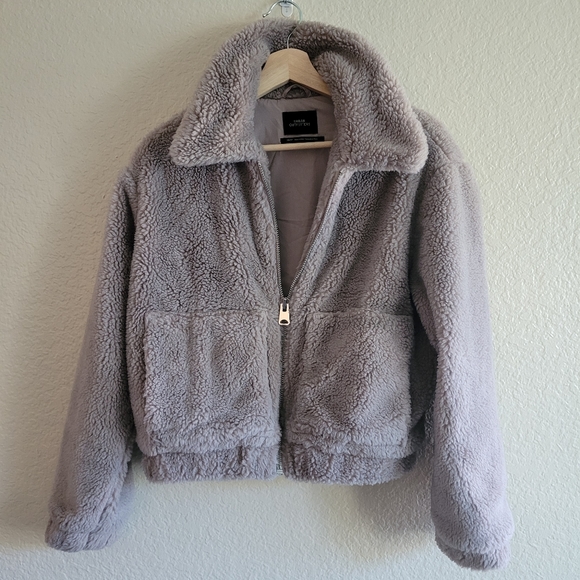 Urban Outfitters Jackets & Blazers - Urban Outfitters sherpa crop jacket